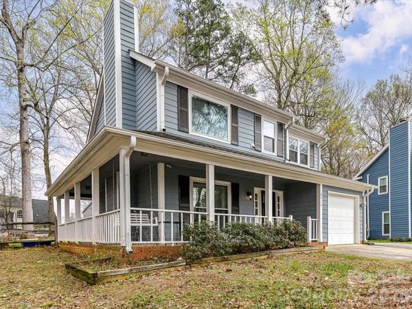 8413 Red Setter Lane, Charlotte, NC 28227
