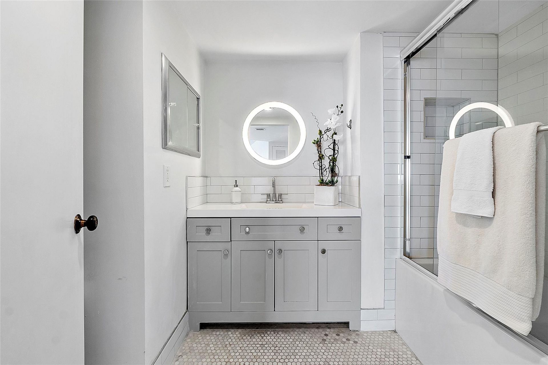 3000 Holiday Drive, Unit 1801, Fort Lauderdale, FL 33316 Photo