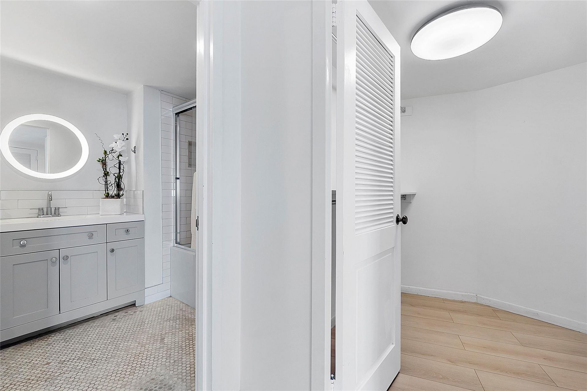 3000 Holiday Drive, Unit 1801, Fort Lauderdale, FL 33316 Photo