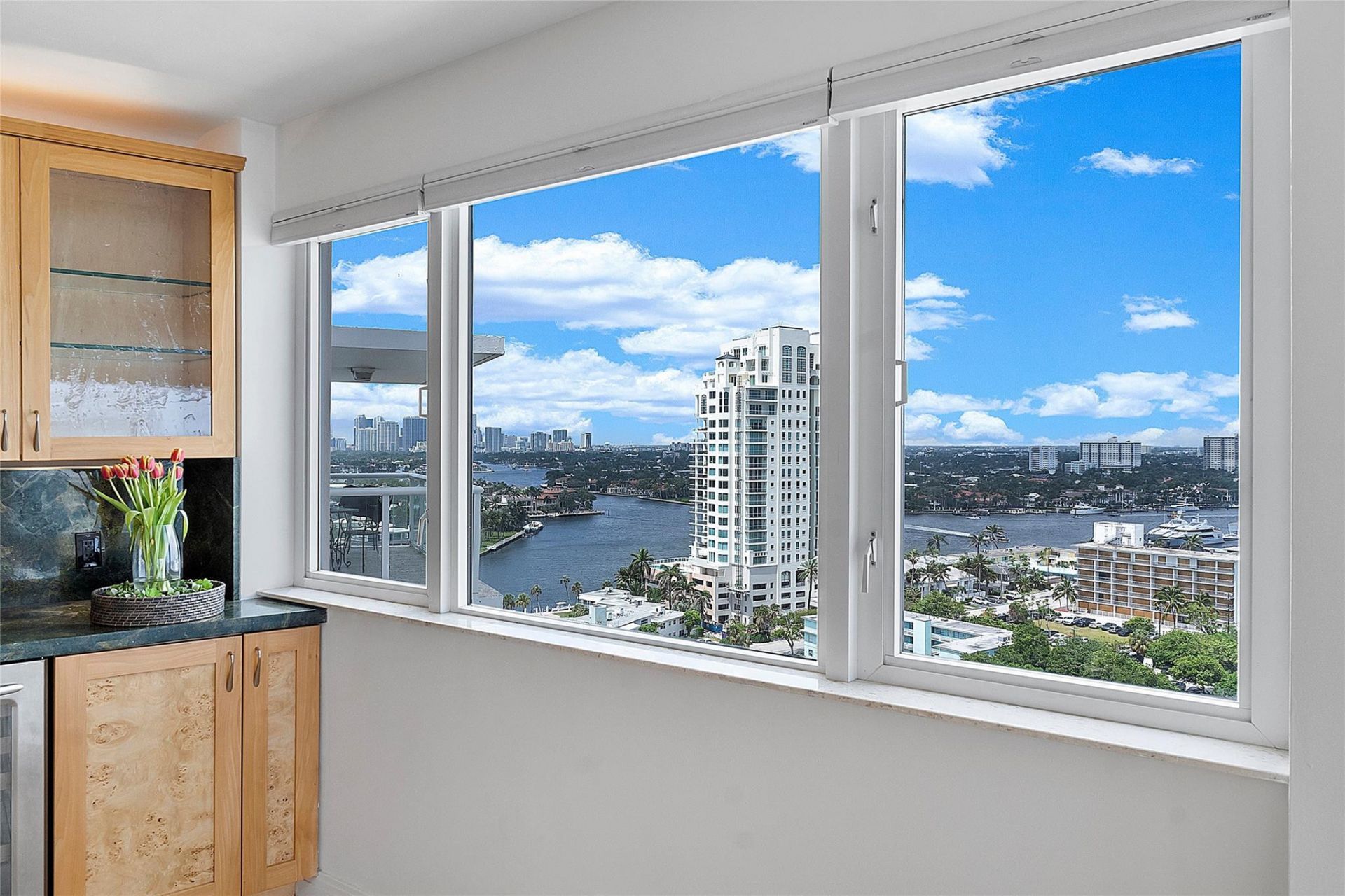 3000 Holiday Drive, Unit 1801, Fort Lauderdale, FL 33316 Photo