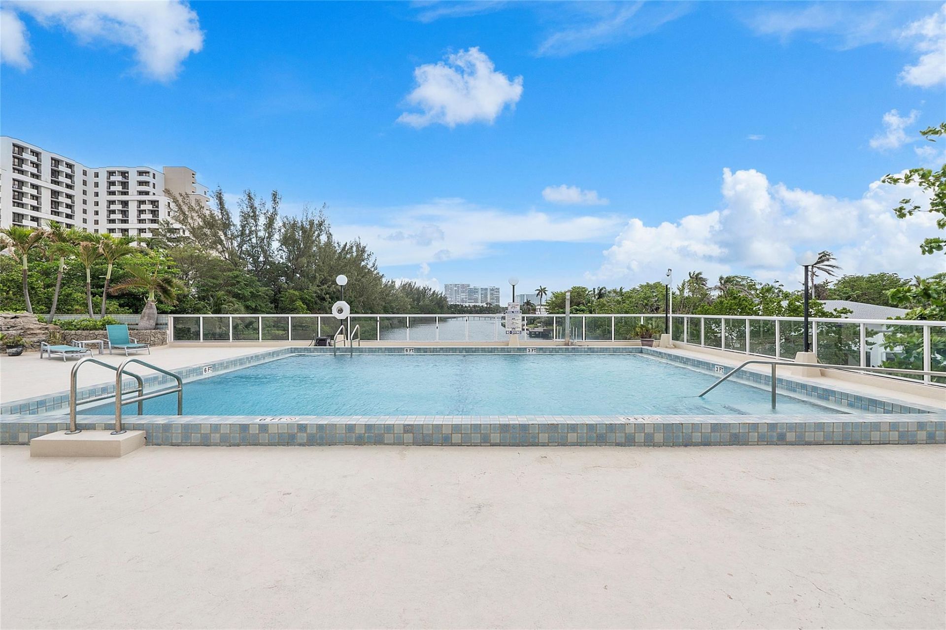 3000 Holiday Drive, Unit 1801, Fort Lauderdale, FL 33316 Photo