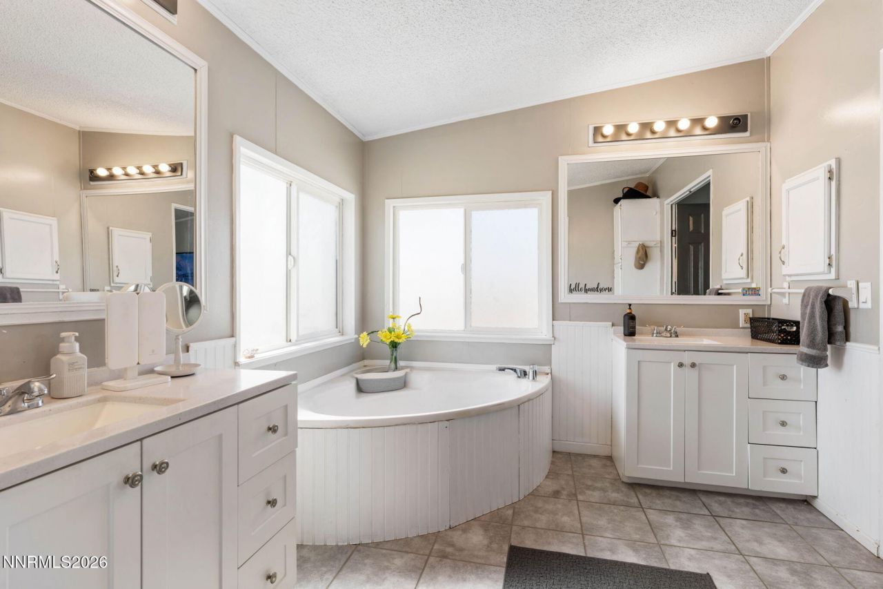 25 N Bybee Lane, Yerington, NV 89447 Photo