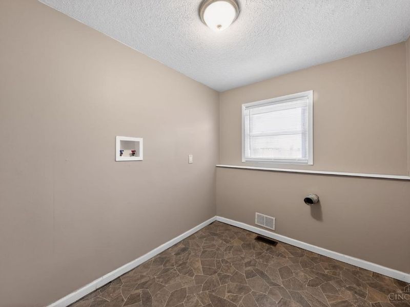 9636 Pippin Road, Colerain Township, OH 45231 Photo 21