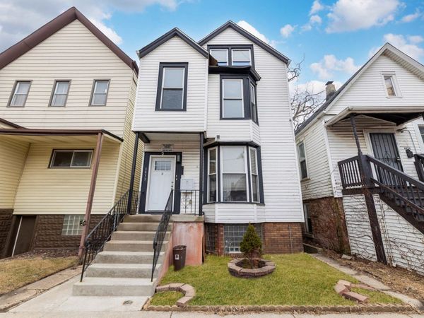 6833 S Champlain Avenue, Unit 2, Chicago, IL 60637