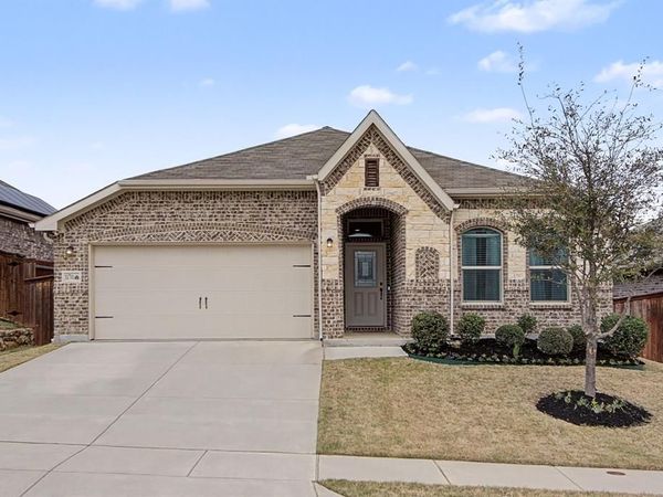 11701 Silver Queen Drive, Aubrey, TX 76227