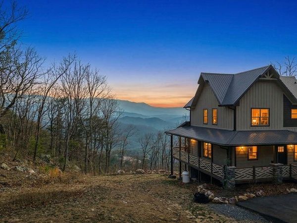 1852 Mountain Ash Way, Sevierville, TN 37876