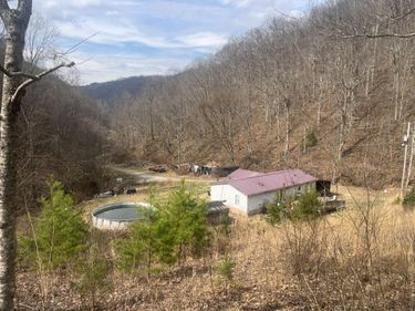 1470 Hopkins Fork, Pikeville, KY 41501