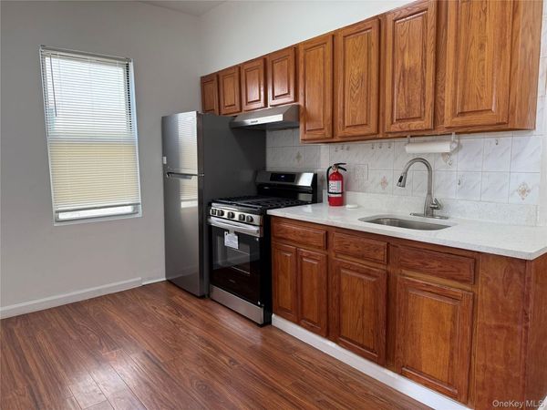 4612 25th Avenue , Astoria, NY 11103