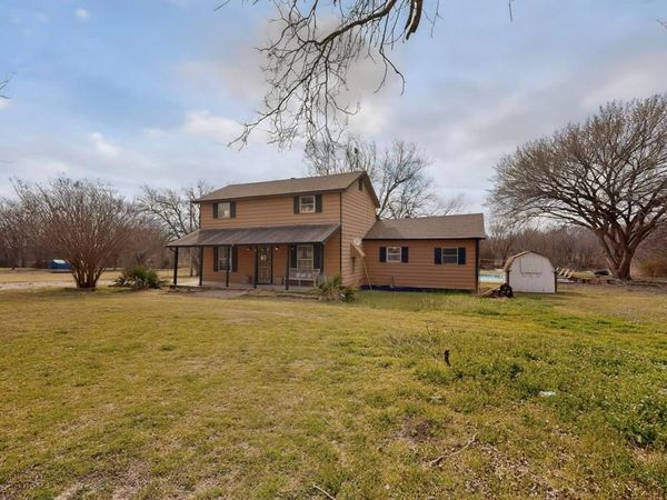 4405 Chisholm Trail , Crowley, TX 76036