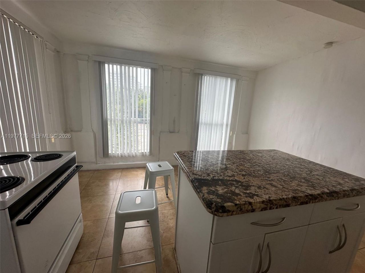 2816 Pine Tree Dr, Miami Beach, FL 33140 Photo