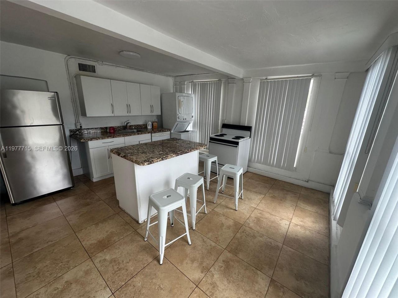 2816 Pine Tree Dr, Miami Beach, FL 33140 Photo