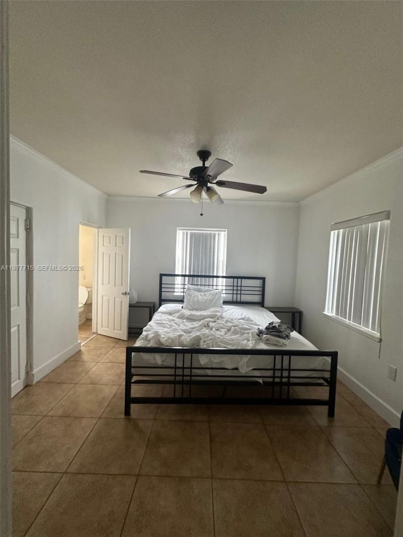 2816 Pine Tree Dr, Miami Beach, FL 33140 Photo