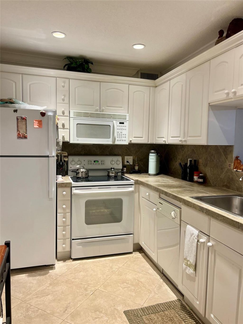 4000 N Hills Drive, Unit 25, Hollywood, FL 33021 Photo