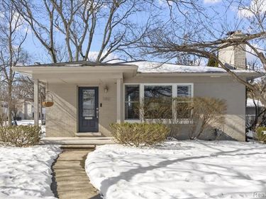 580 S Cranbrook Road, Bloomfield Hills, MI 48301