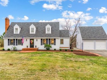 1726 Three Otters Road, Bedford, VA 24523