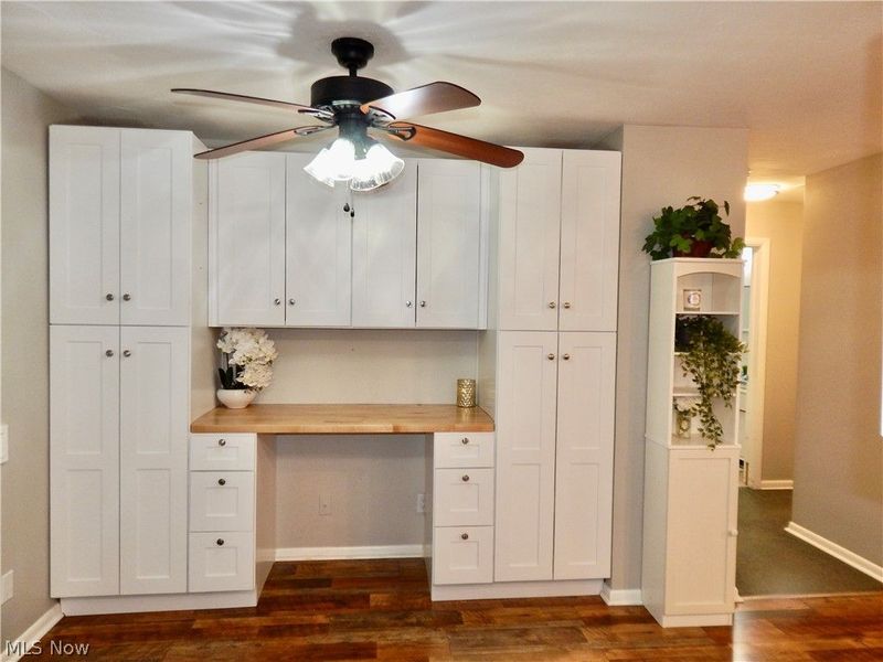 25320 Country Club Boulevard, Unit 17, North Olmsted, OH 44070 Photo 11