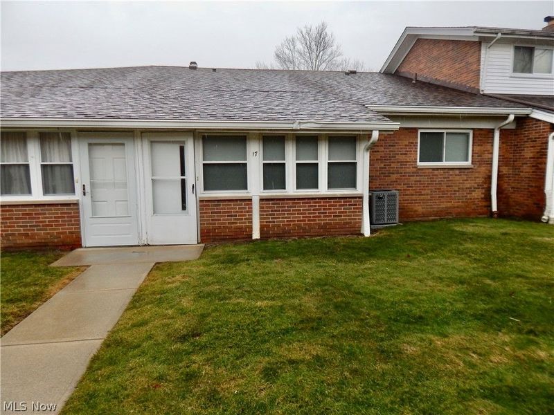 25320 Country Club Boulevard, Unit 17, North Olmsted, OH 44070 Photo 37