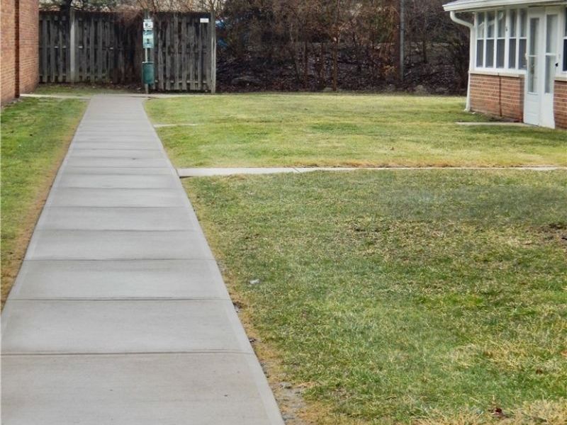 25320 Country Club Boulevard, Unit 17, North Olmsted, OH 44070 Photo 38