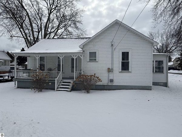220 Alice Street, East Tawas, MI 48730
