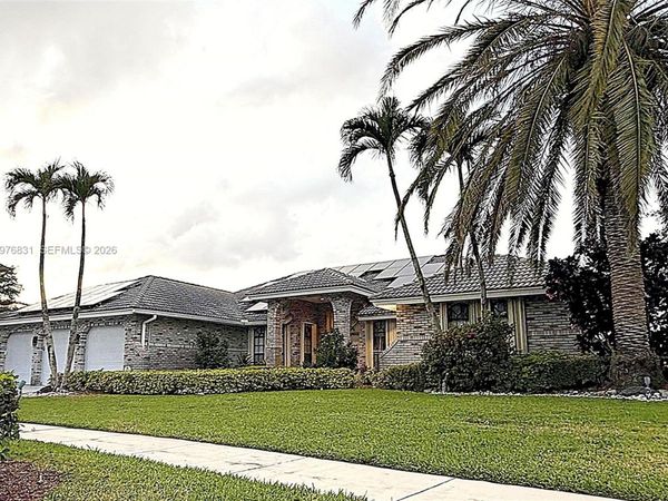 10310 Camelback Ln, Boca Raton, FL 33498