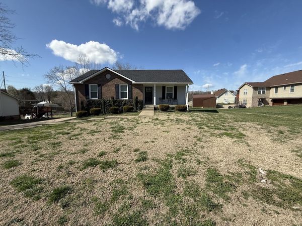 1318 Barbara Dr, Clarksville, TN 37043