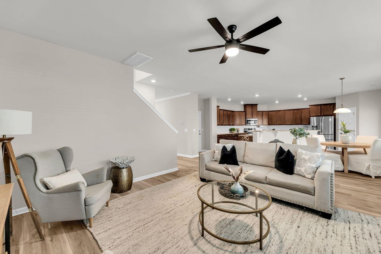 370 Bradley Bend Drive Photo 10