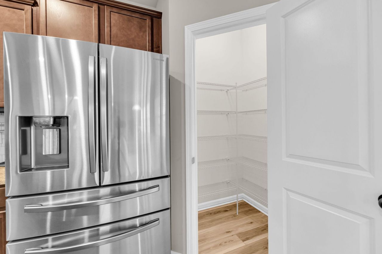 370 Bradley Bend Drive Photo 13