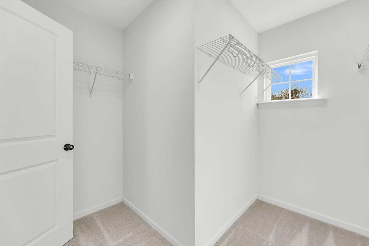 370 Bradley Bend Drive Photo 22