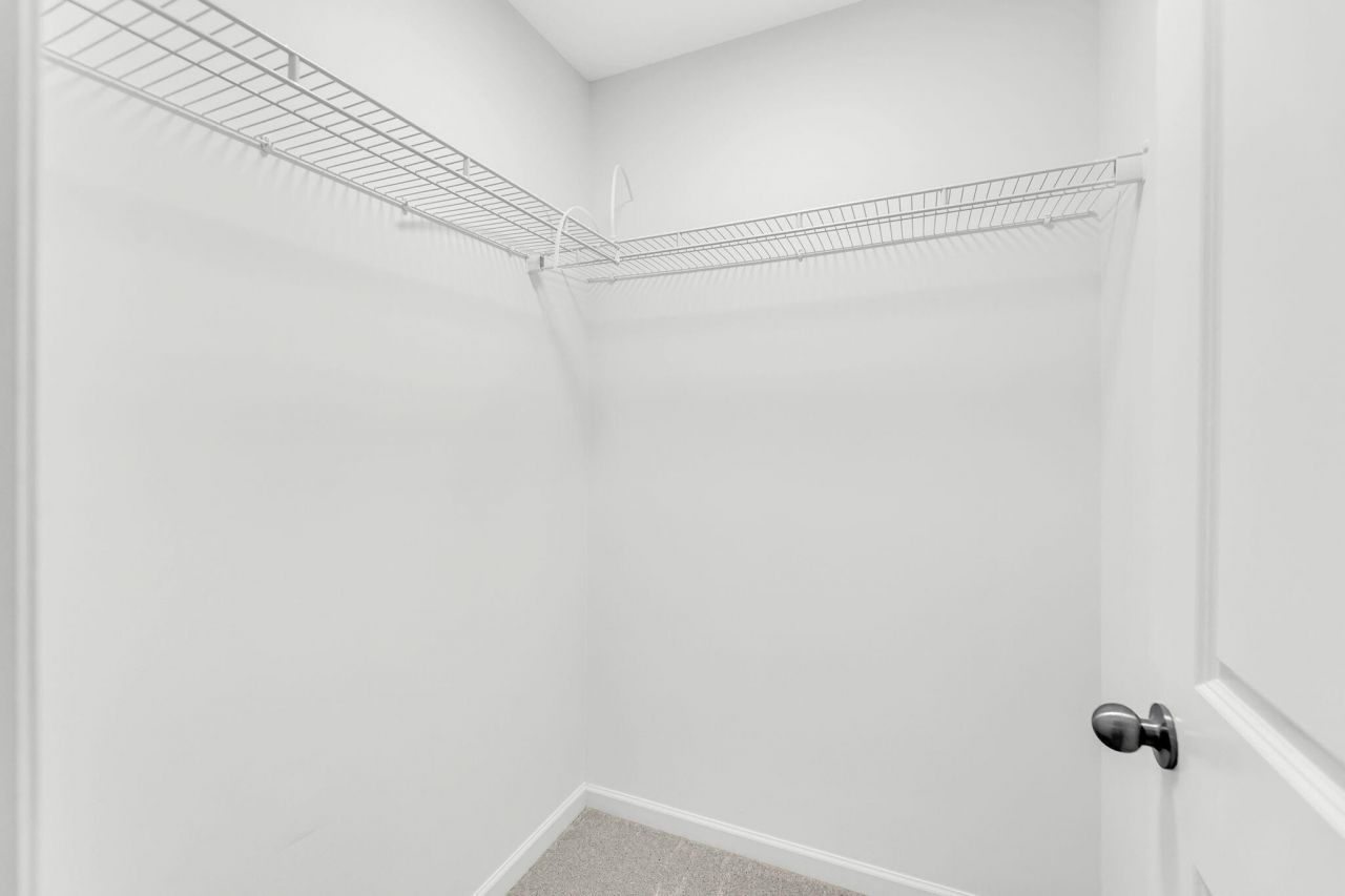 370 Bradley Bend Drive Photo 28