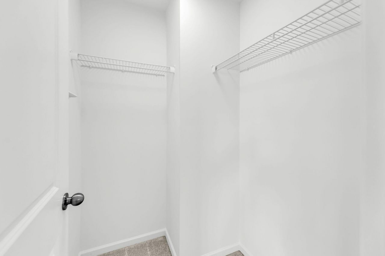 370 Bradley Bend Drive Photo 36