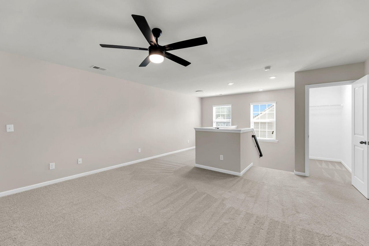 370 Bradley Bend Drive Photo 37