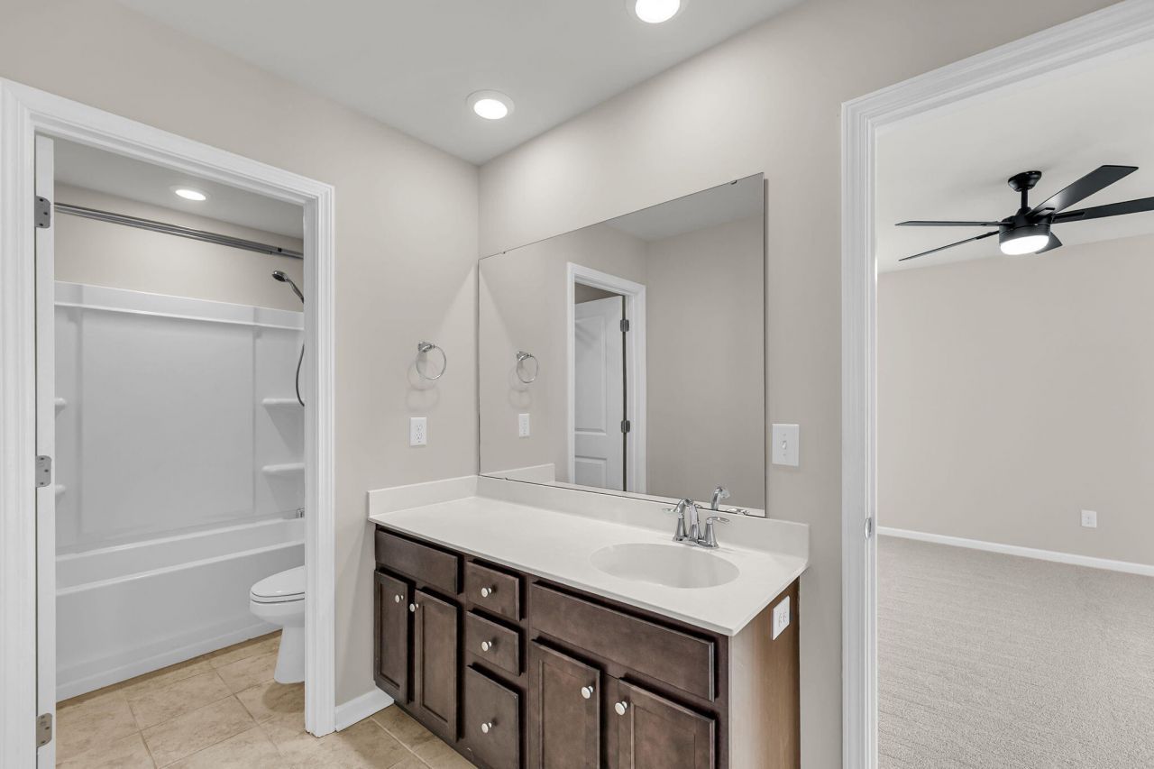 370 Bradley Bend Drive Photo 42