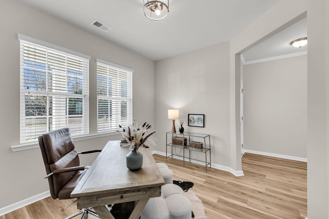 370 Bradley Bend Drive Photo 5