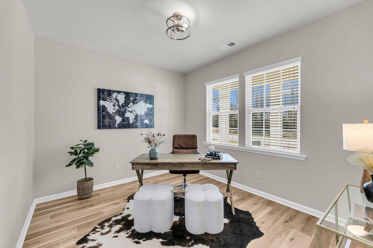 370 Bradley Bend Drive Photo 6