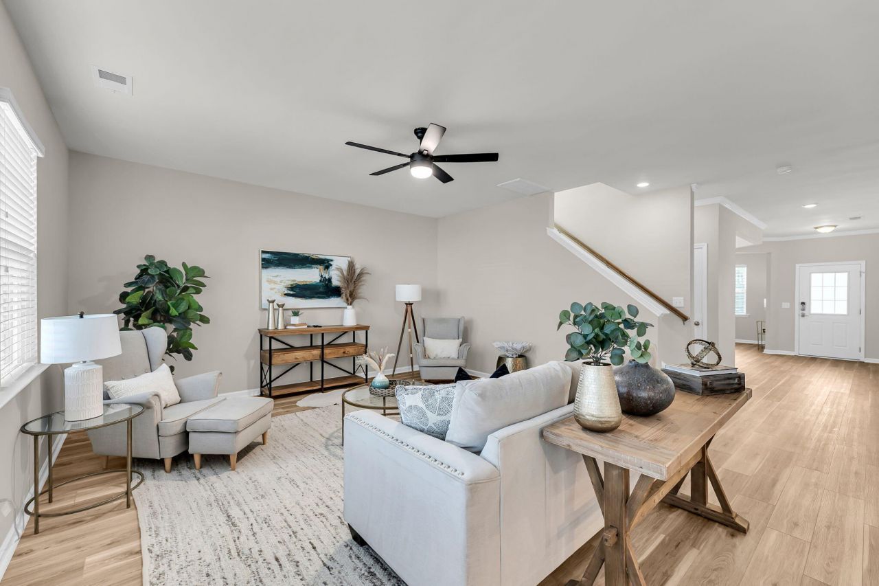 370 Bradley Bend Drive Photo 7