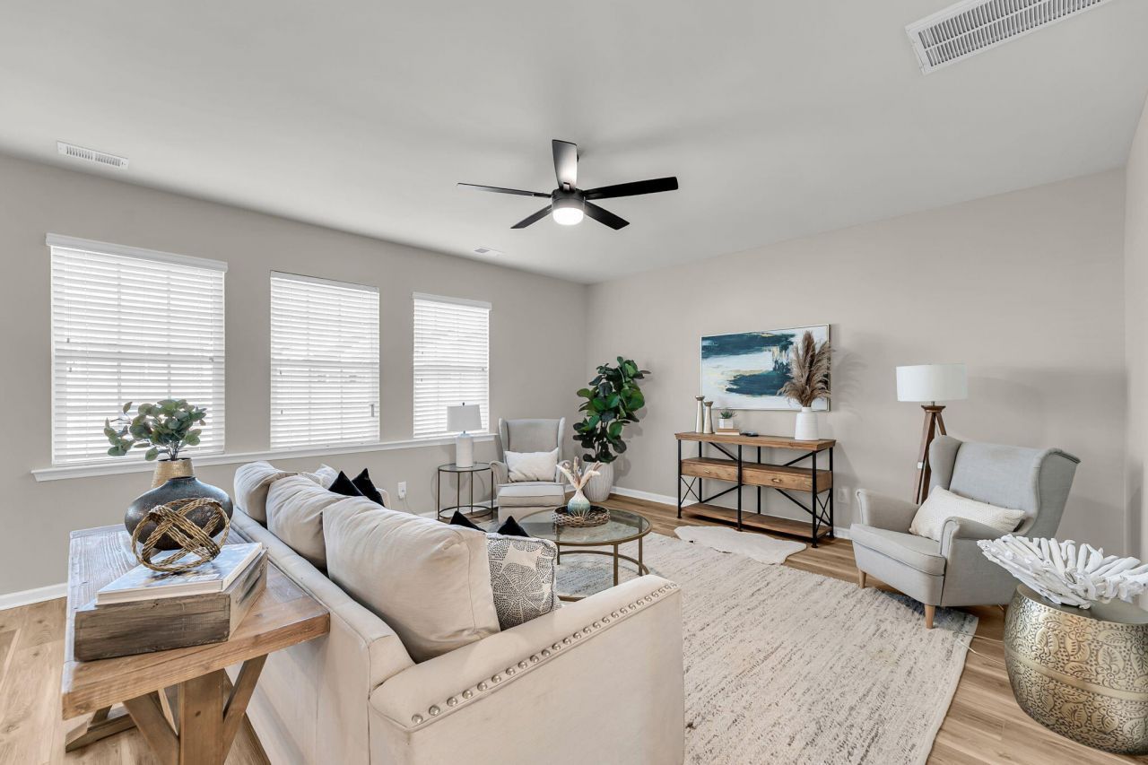 370 Bradley Bend Drive Photo 9