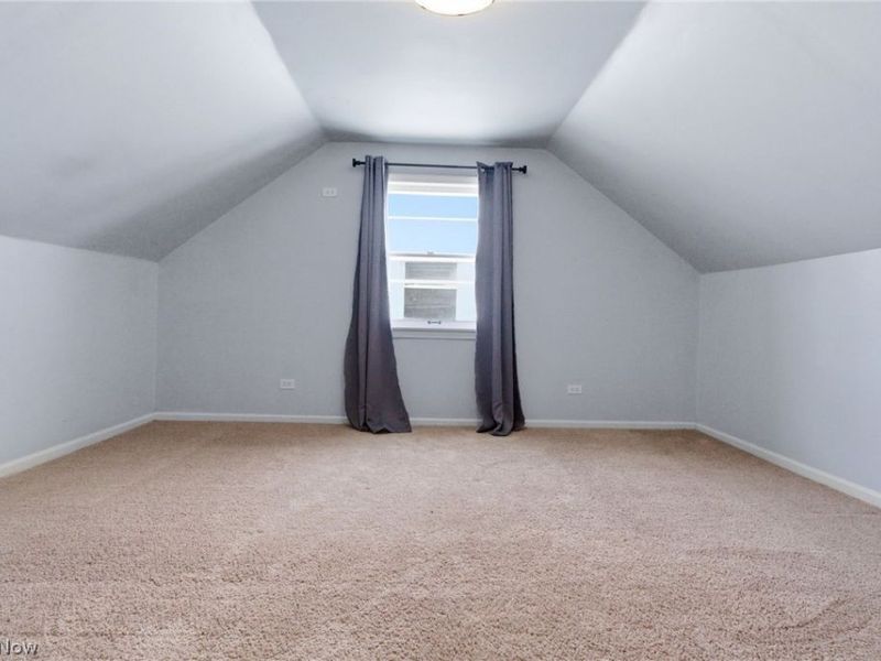 483 E 330th Street, Willowick, OH 44095 Photo 12