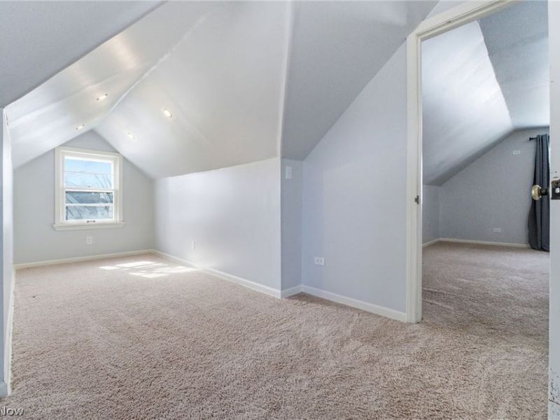 483 E 330th Street, Willowick, OH 44095 Photo 13