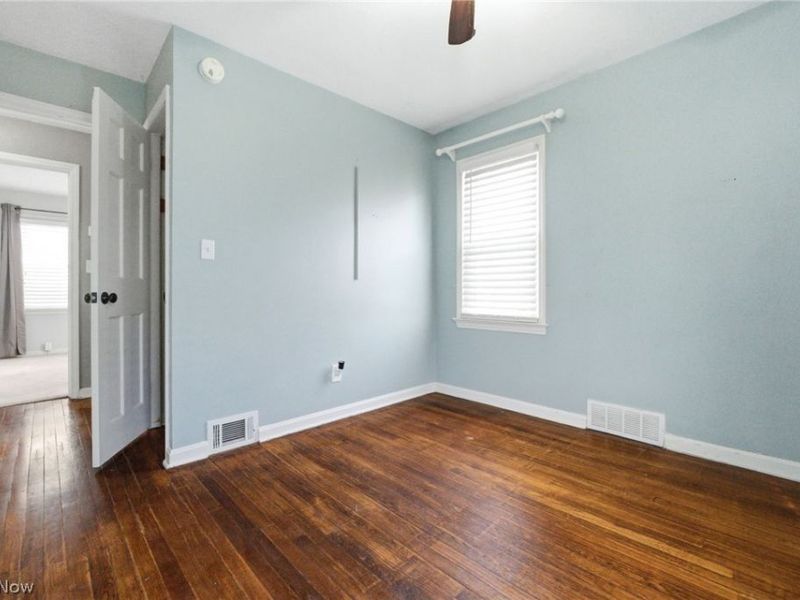 483 E 330th Street, Willowick, OH 44095 Photo 15