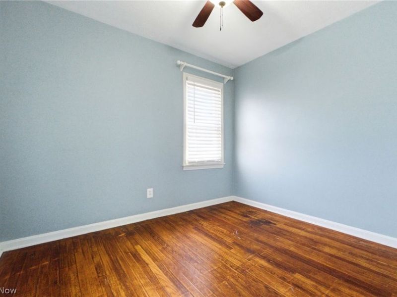 483 E 330th Street, Willowick, OH 44095 Photo 16