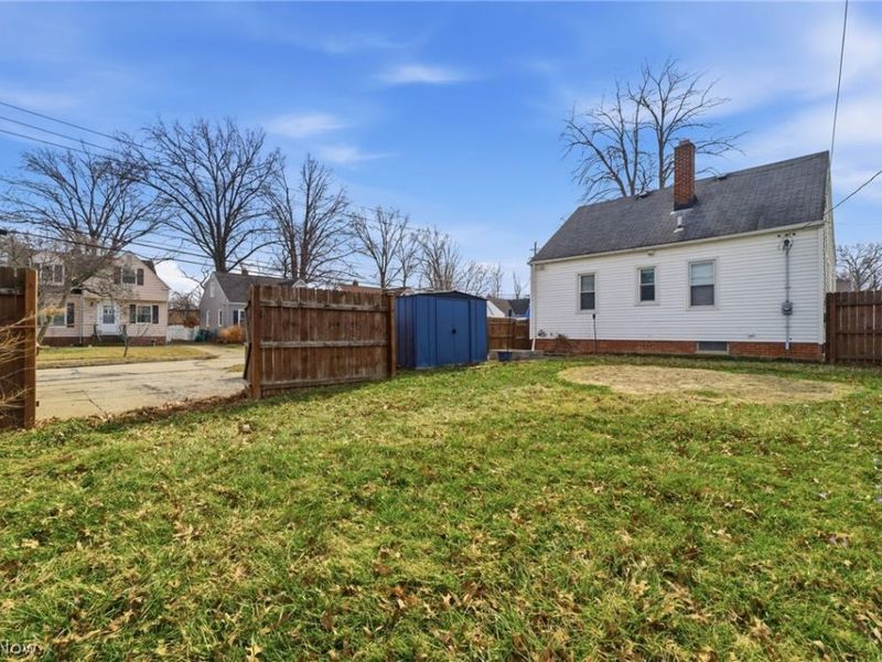 483 E 330th Street, Willowick, OH 44095 Photo 23