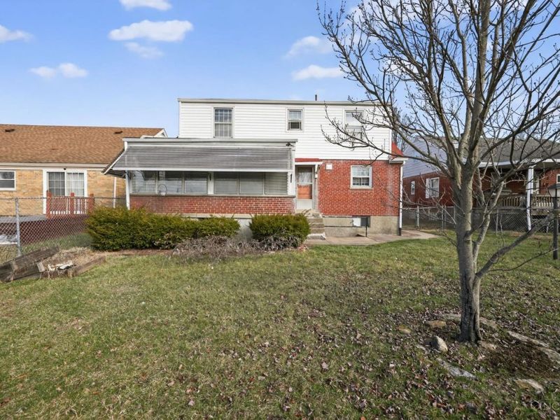 313 Pershing Avenue, Lockland, OH 45215 Photo 2