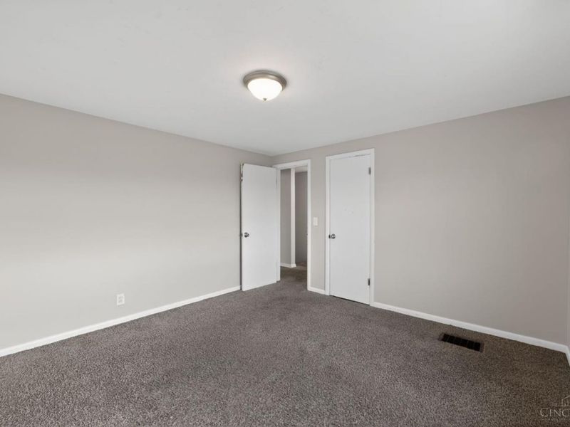 313 Pershing Avenue, Lockland, OH 45215 Photo 4