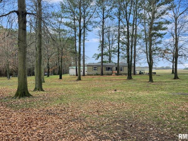 215 Scout Cabin Road, Carterville, IL 62918