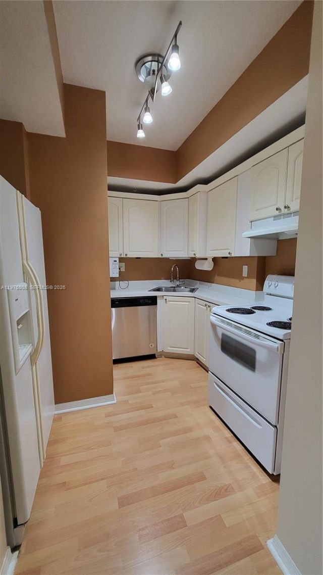 3500 Coral Way, Unit 606, Miami, FL 33145 Photo