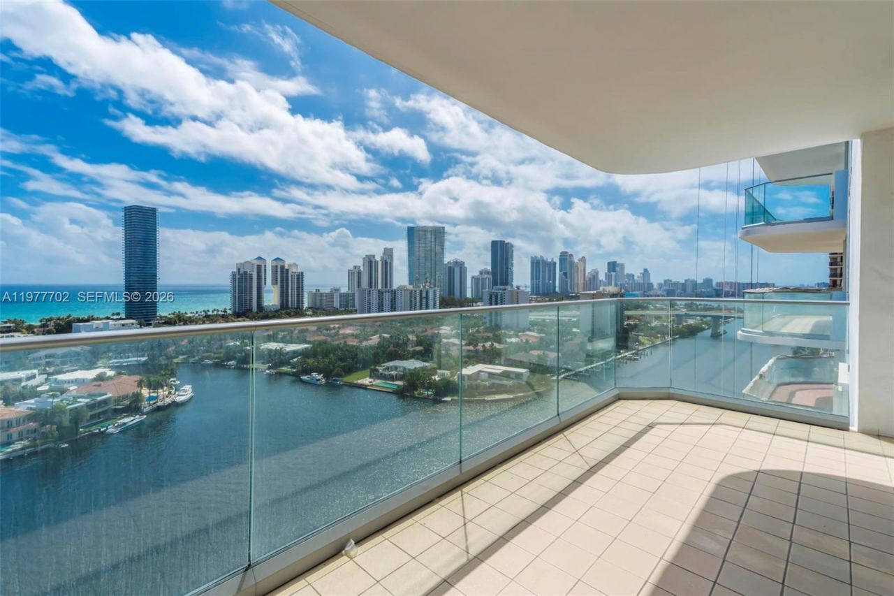 19707 Turnberry Way , Unit 22H, Aventura, FL 33180 Photo