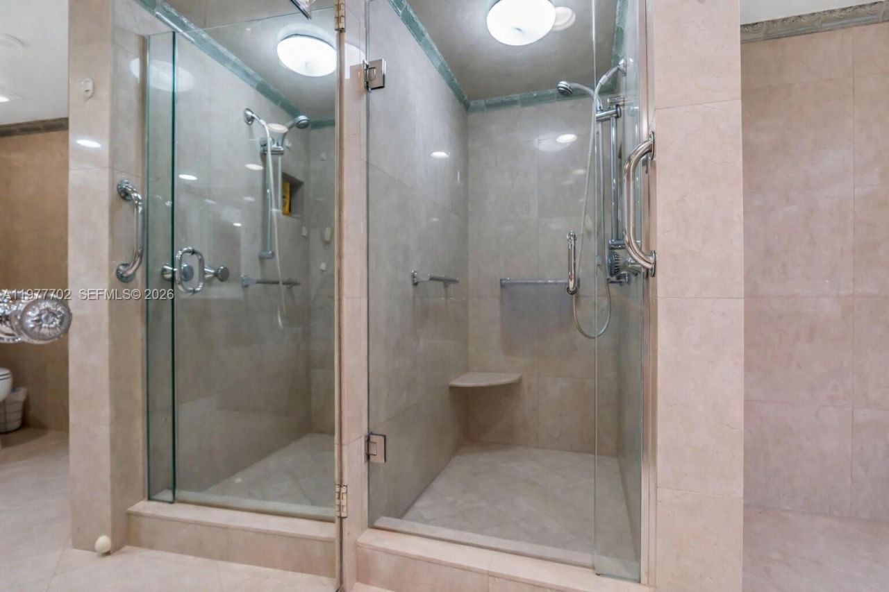 19707 Turnberry Way , Unit 22H, Aventura, FL 33180 Photo