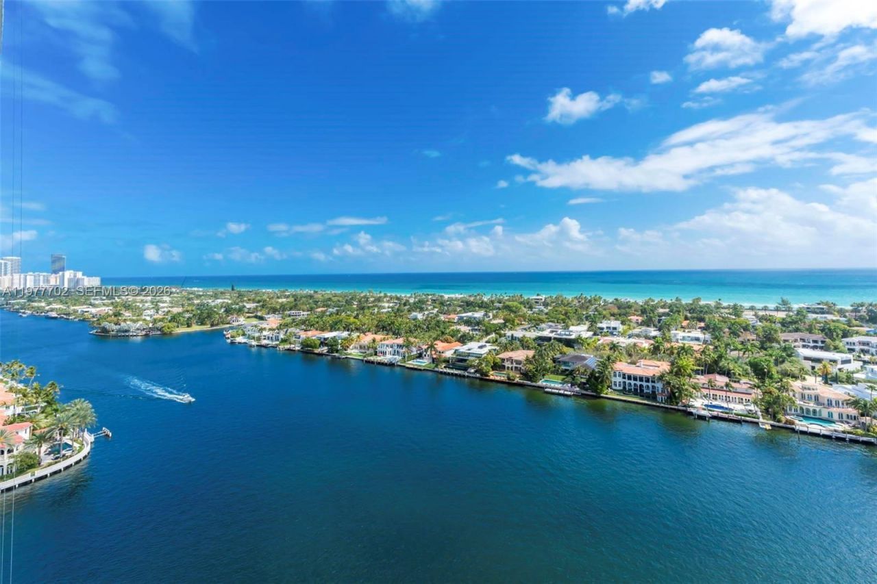 19707 Turnberry Way , Unit 22H, Aventura, FL 33180 Photo