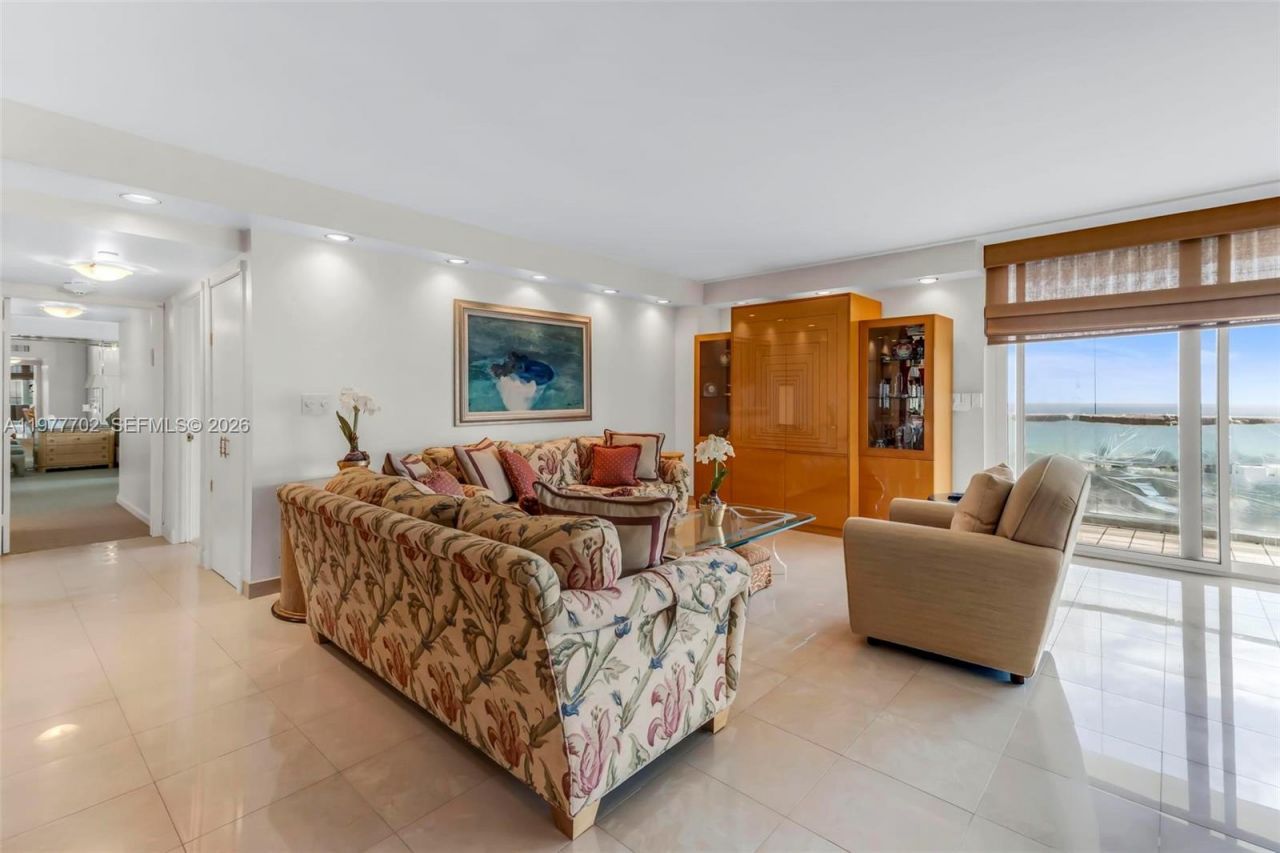 19707 Turnberry Way , Unit 22H, Aventura, FL 33180 Photo