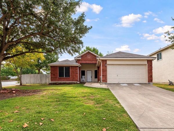 1611 Sunnycrest CIR, New Braunfels, TX 78130